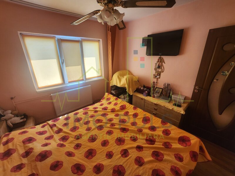 Timisoara Apartament cu 3 camere. Decomandat. Lipovei. Bloc izolat.