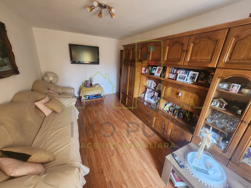 Timisoara Apartament cu 3 camere. Decomandat. Lipovei. Bloc izolat.